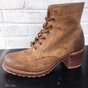 Frye Sabrina 6G Lace up boots